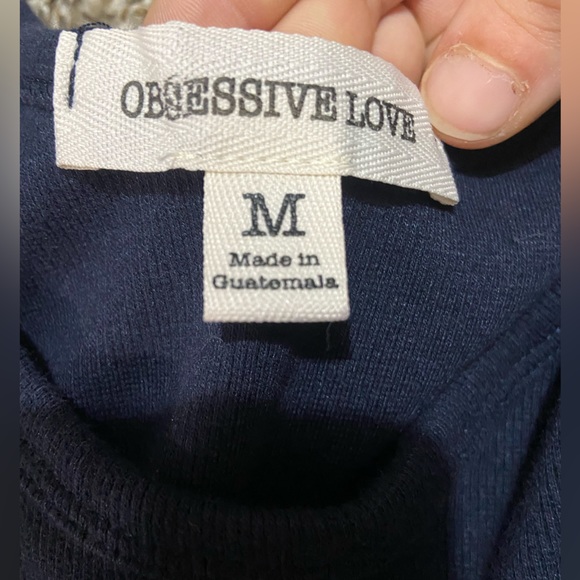 Women’s size medium Obsessive Love crop top - Picture 2 of 2